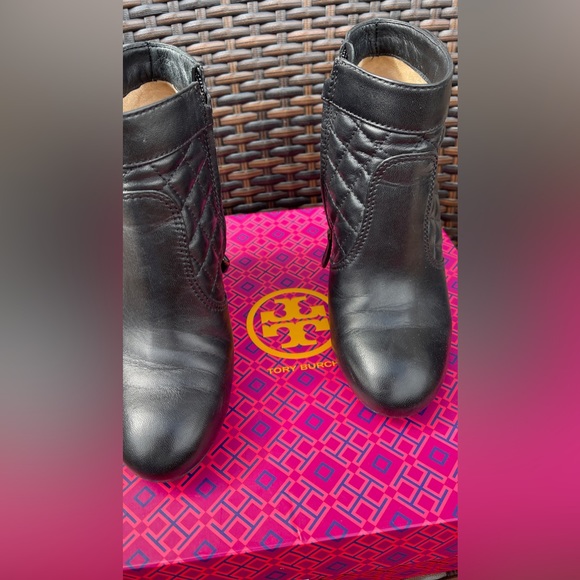 Tory Burch genuine leather in/out quilted booties golden logo 100mm wedge EUC - Picture 7 of 16
